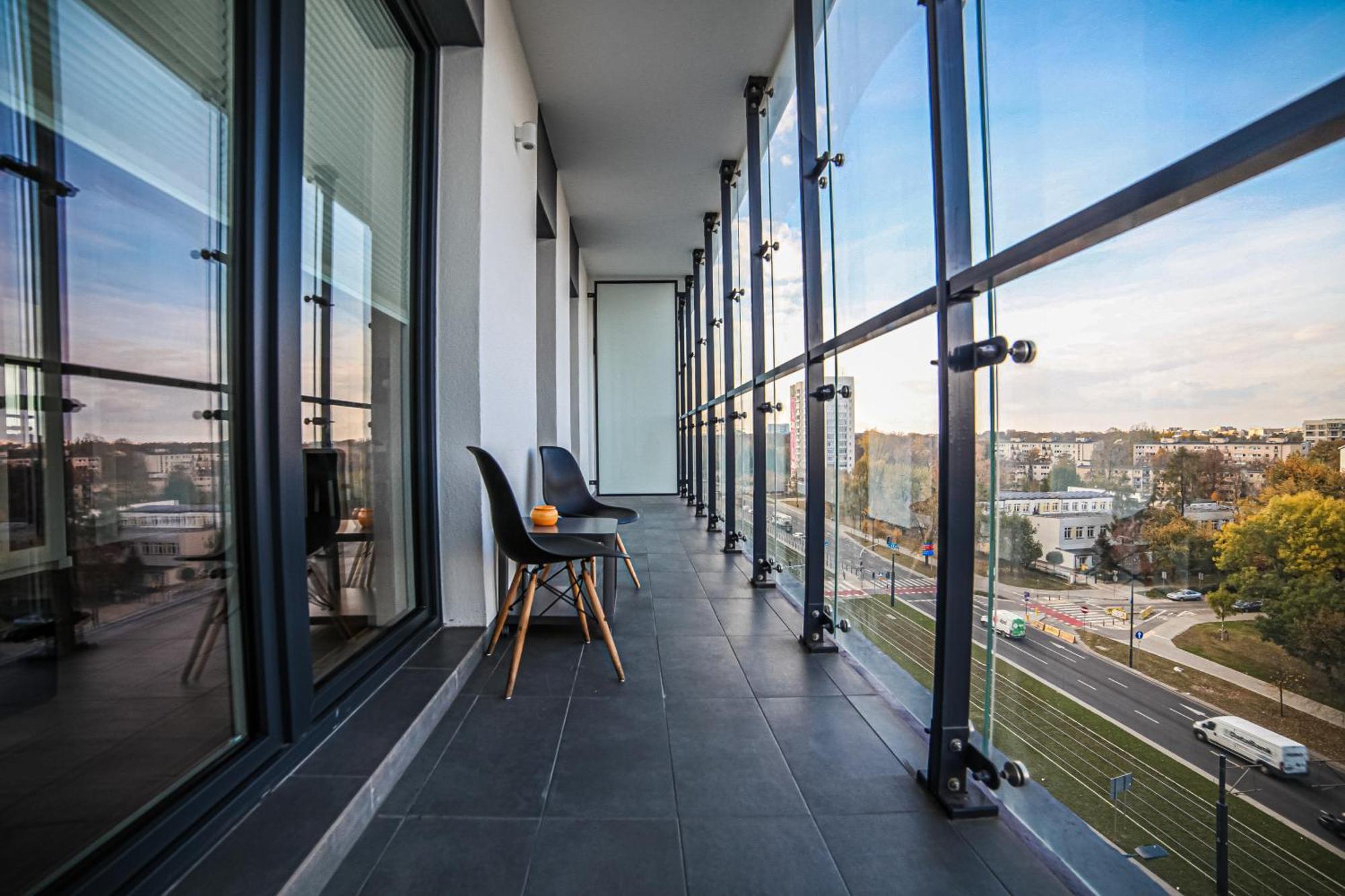 Big City Life Apartments - Bliska Wola Tower A Warsaw Ngoại thất bức ảnh