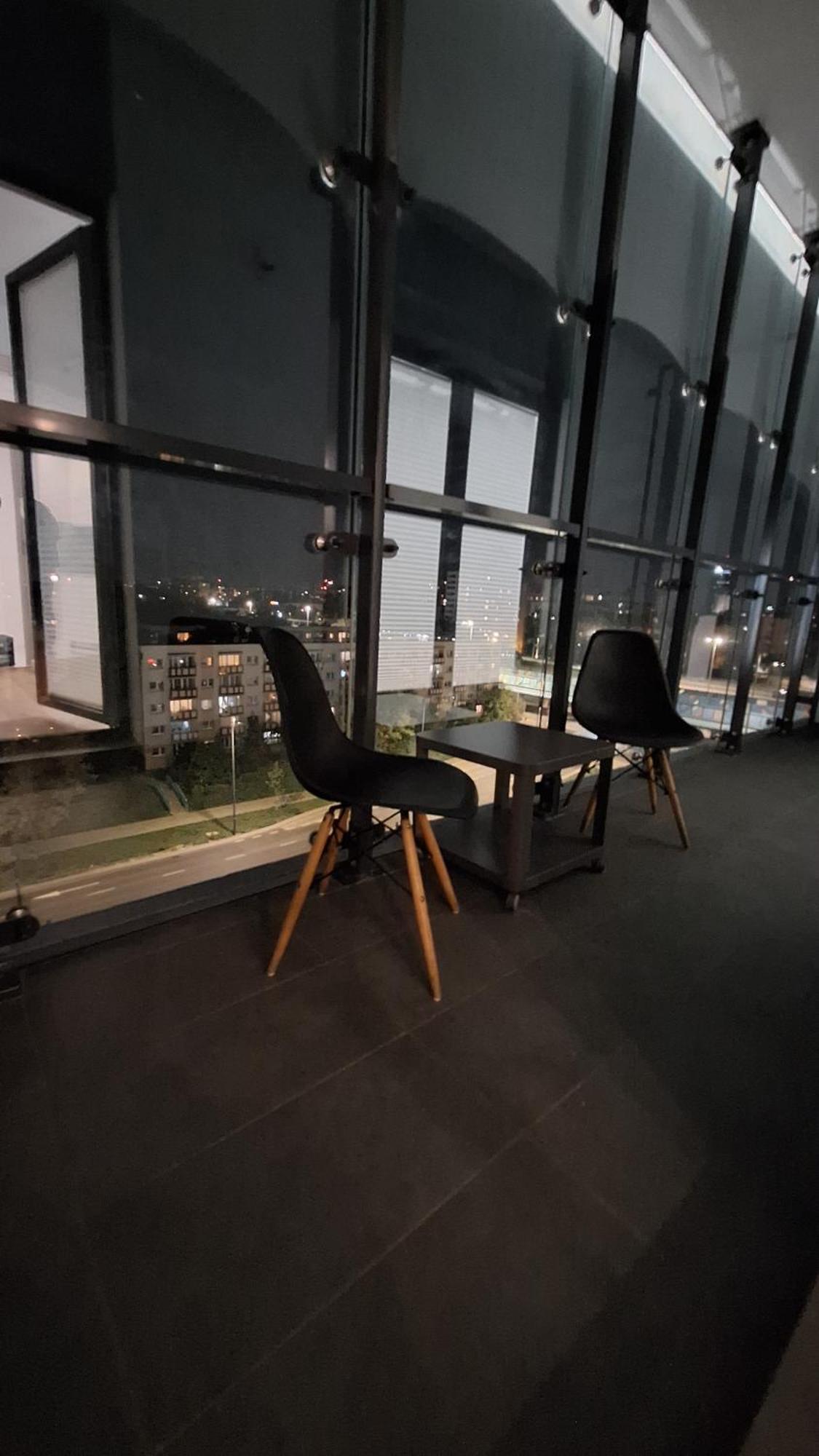 Big City Life Apartments - Bliska Wola Tower A Warsaw Ngoại thất bức ảnh